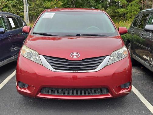 2011 Toyota Sienna LE