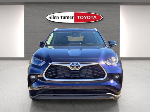 2026 Toyota Highlander Hybrid XLE