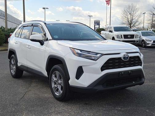 2022 Toyota RAV4 Hybrid XLE