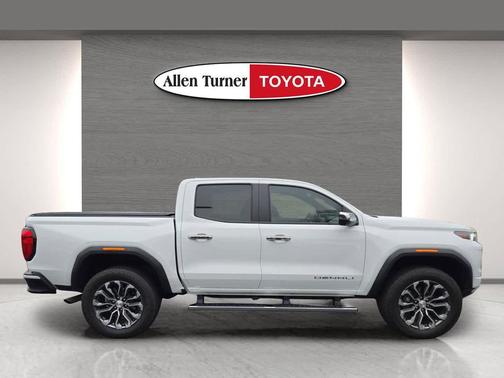 2023 GMC Canyon Denali