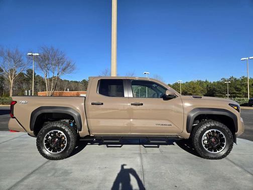 2026 Toyota Tacoma Hybrid TRD Off Road