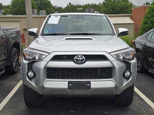 Classic Silver Metallic 2018 Toyota 4Runner TRD Off Road