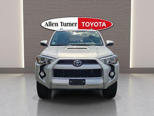 Classic Silver Metallic 2018 Toyota 4Runner TRD Off Road