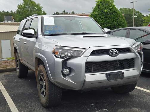 Classic Silver Metallic 2018 Toyota 4Runner TRD Off Road
