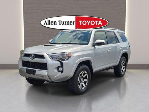 Classic Silver Metallic 2018 Toyota 4Runner TRD Off Road
