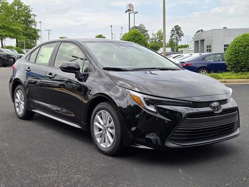 Midnight Black Metallic 2026 Toyota Corolla Hybrid LE