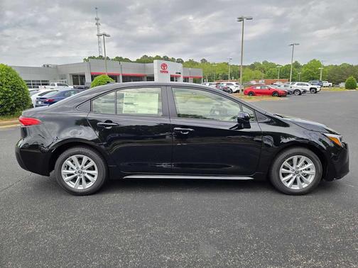 Midnight Black Metallic 2026 Toyota Corolla Hybrid LE