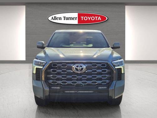 2026 Toyota Tundra Hybrid Platinum