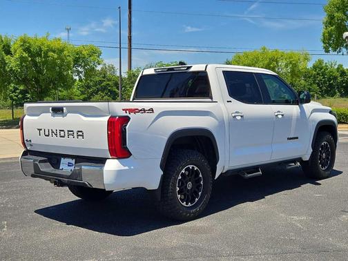 Ice Cap 2023 Toyota Tundra SR5