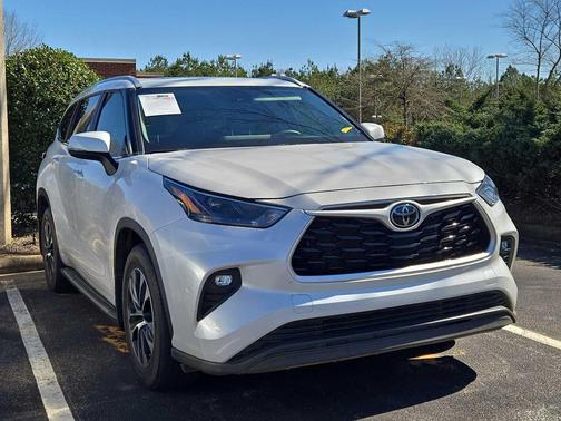 2024 Toyota Highlander XLE