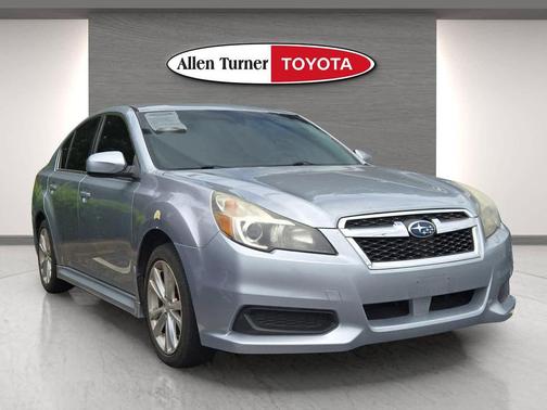 Ice Silver Metallic 2013 Subaru Legacy Premium