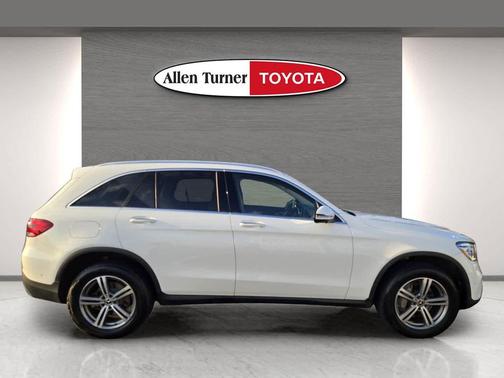 Polar White 2021 Mercedes-Benz GLC 300 Base