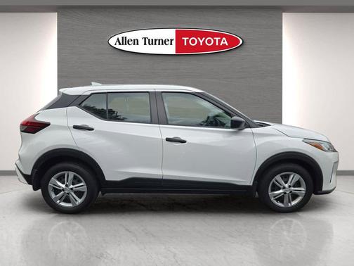 Fresh Powder 2025 Nissan Kicks S