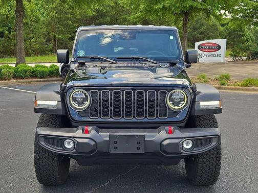 Black Clearcoat 2024 Jeep Wrangler Rubicon