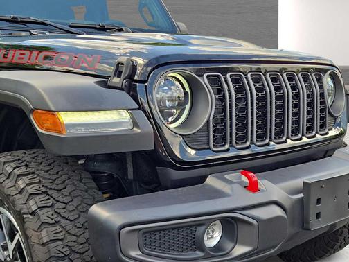 Black Clearcoat 2024 Jeep Wrangler Rubicon