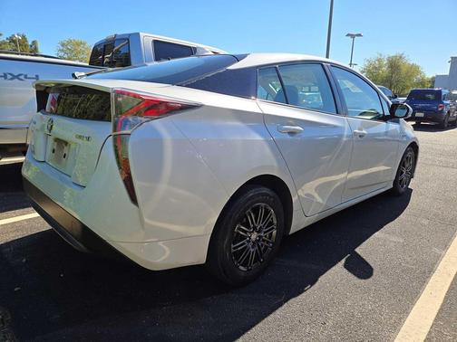 2016 Toyota Prius Four