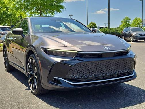 Magnetic Gray Metallic 2024 Toyota Crown Platinum