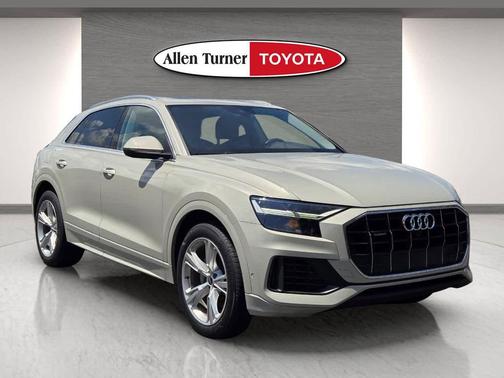 2021 Audi Q8 55 Premium