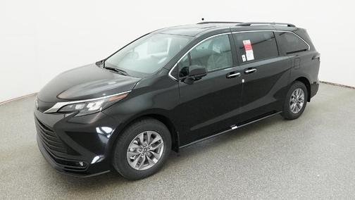 Midnight Black Metallic 2026 Toyota Sienna XLE