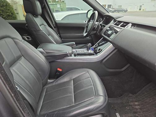 2022 Land Rover Range Rover Sport HSE Silver Edition