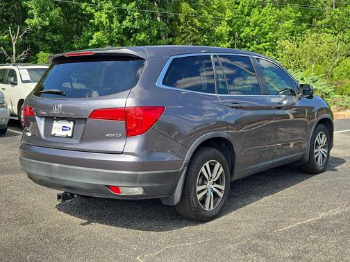 Modern Steel Metallic 2017 Honda Pilot EX-L