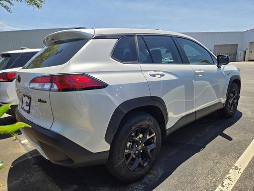 Wind Chill Pearl 2025 Toyota Corolla Cross L