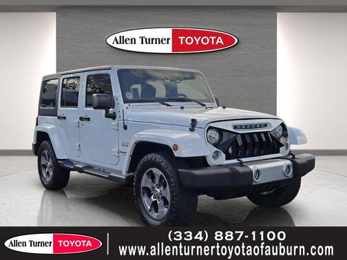 Bright White Clearcoat 2018 Jeep Wrangler JK Unlimited Sahara