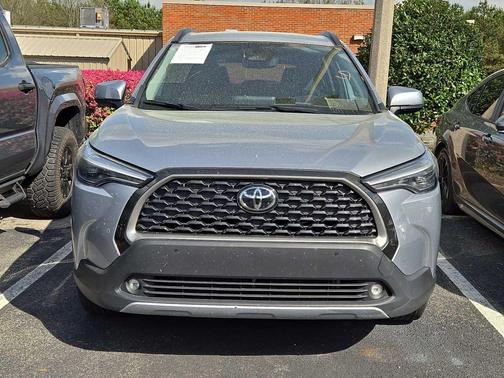 2024 Toyota Corolla Cross XLE