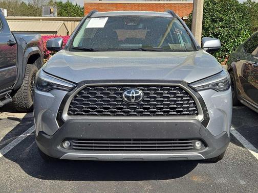 2024 Toyota Corolla Cross XLE
