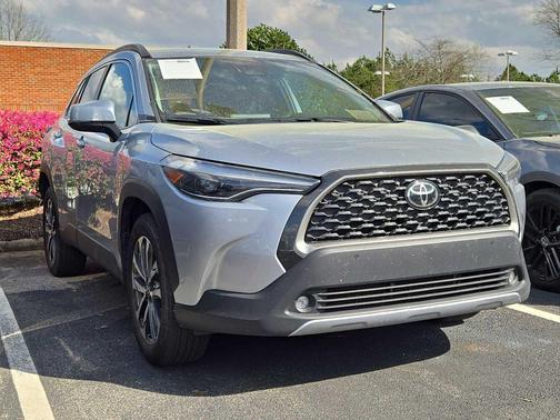2024 Toyota Corolla Cross XLE