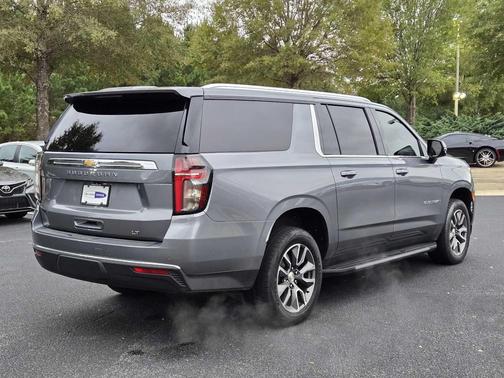 2022 Chevrolet Suburban LT