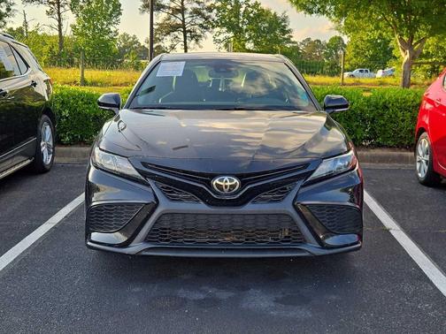 Midnight Black Metallic 2021 Toyota Camry SE