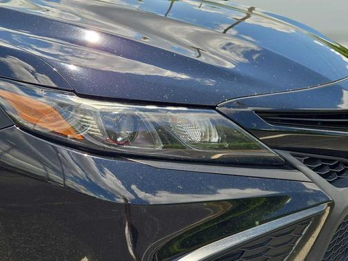 Midnight Black Metallic 2021 Toyota Camry SE