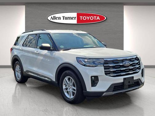 Star White Metallic Tri-Coat 2025 Ford Explorer Active