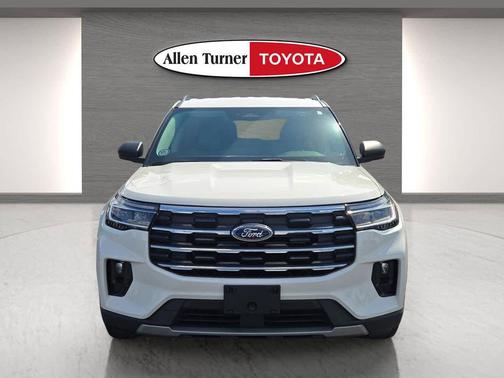 Star White Metallic Tri-Coat 2025 Ford Explorer Active