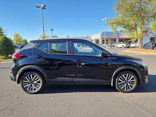2023 Nissan Kicks SV