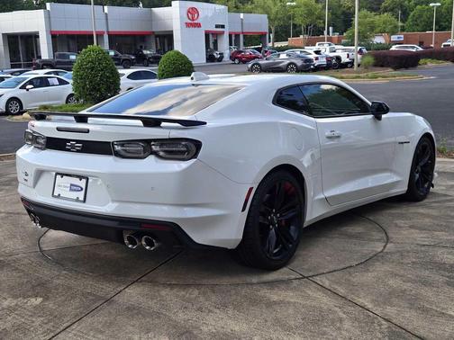 Summit White 2021 Chevrolet Camaro 2SS