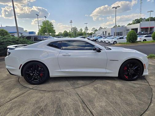 Summit White 2021 Chevrolet Camaro 2SS