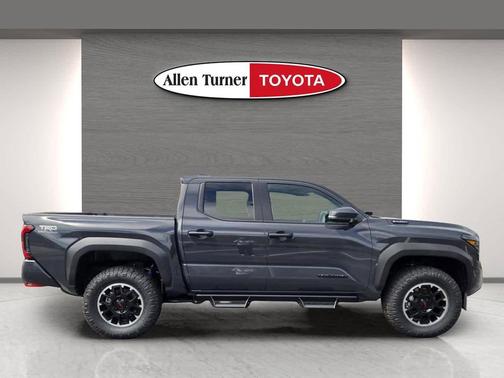 2026 Toyota Tacoma Hybrid TRD Off Road