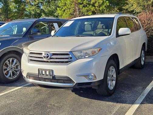 2013 Toyota Highlander SE