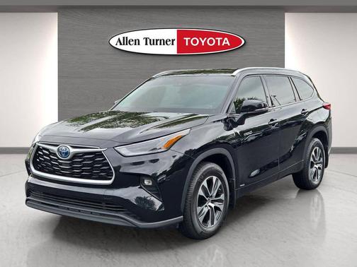 2021 Toyota Highlander Hybrid XLE