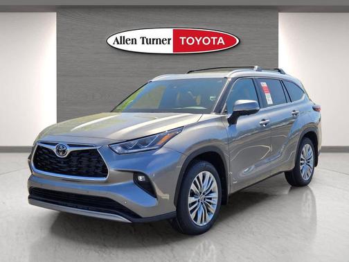 Heavy Metal 2026 Toyota Highlander Hybrid Platinum