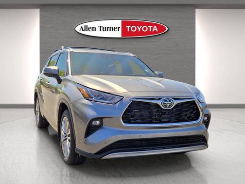 Heavy Metal 2026 Toyota Highlander Hybrid Platinum