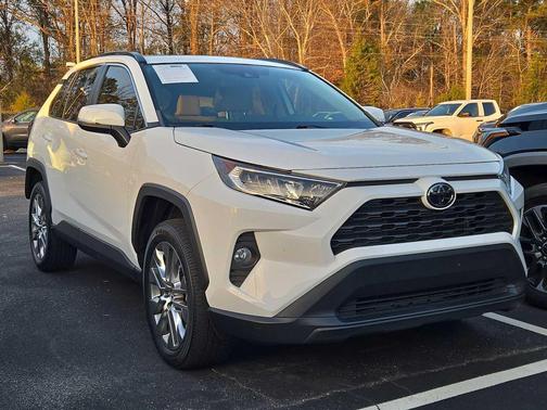 2020 Toyota RAV4 XLE Premium