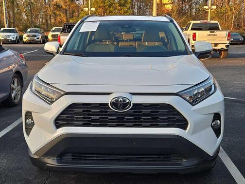 2020 Toyota RAV4 XLE Premium