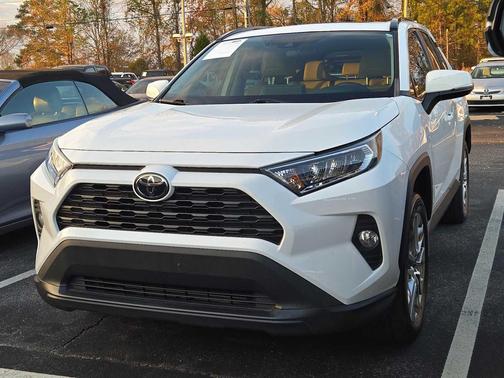 2020 Toyota RAV4 XLE Premium