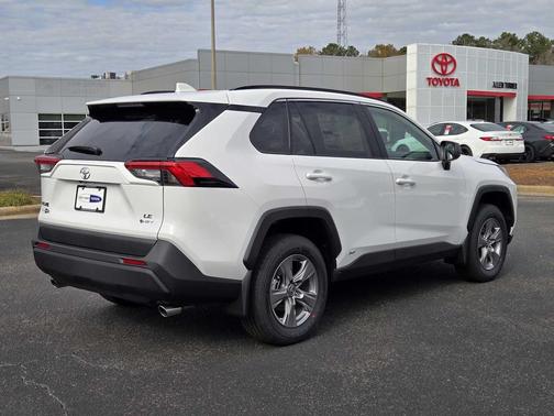 2025 Toyota RAV4 Hybrid LE