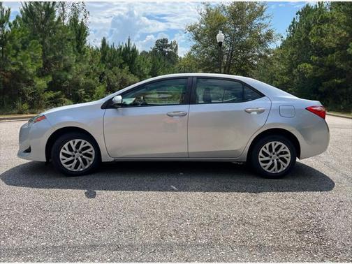 Classic Silver Metallic 2018 Toyota Corolla LE