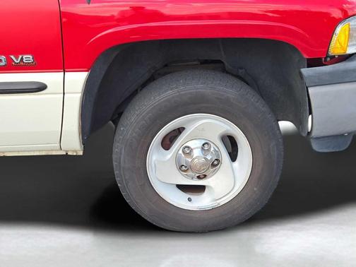 RED 2001 Dodge Ram 1500 Quad Cab