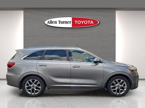 Titanium Silver 2019 Kia Sorento SX